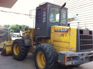 ขายรถตัก TCM,L13-3/พร้อมใช้งาน สนใจติดต่อคุณรัตนศักดิ์ โทร.081-7621704&rlm;