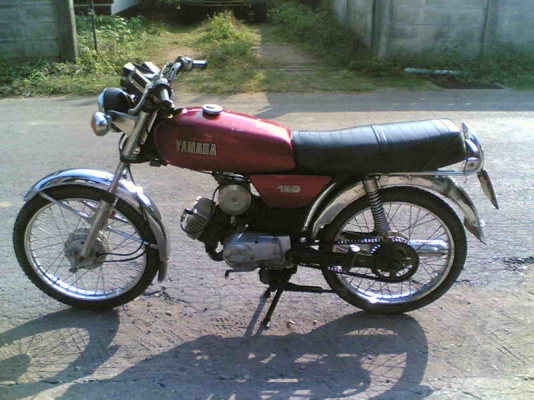 ขายยามาฮ่า DX100 Noเล่มออกใบซื้อขายให้ รถเดิมๆพร้อมใช้เครื่องดีอะไหร่เกือบครบ ขาย 6500 บาท