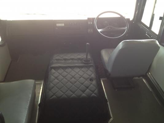 เบนซ์ ปี2000 ม.2ค ทะเบียน26ที่นั่ง คัชซีเบนซ์ออกห้าง เกียร์ธรรมดา ยาว 8 เมตร แอร์ไฟฟ้า เบนซ์ ปี2000 ม.2ค ทะเบียน26ที่นั่ง คัชซีเบนซ์ออกห้าง เกียร์ธรรมดา ยาว 8 เมตร แอร์ไฟฟ้า