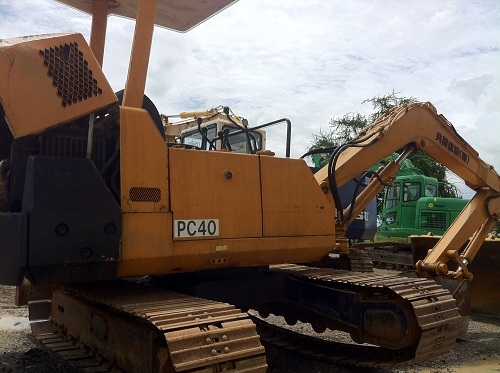 ขายรถแบ็คโฮ KOMATSU PC40-6 ชมVDOการทำงานได้ครับ นำเข้าจากญี่ปุ่น สนใจติดต่อ 089-8368497 ขายรถแบ็คโฮ KOMATSU PC40-6 ชมVDOการทำงานได้ครับ นำเข้าจากญี่ปุ่น สนใจติดต่อ 089-8368497