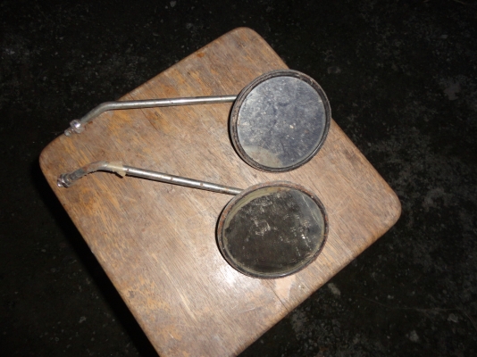 ขายกระจก K-125/A-100  1 คู่  สนใจ โทร.081-005-8785