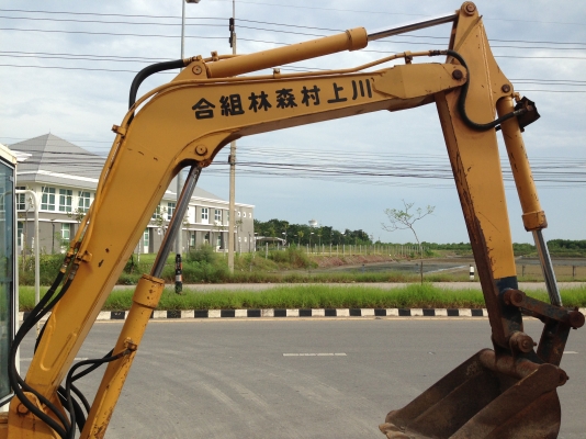 ขาย รถแบคโฮ Komatsu PC40-5 สภาพสวยมาก นำเข้าจากญี่ปุ่น ติดต่อ 089-8368497 ขาย รถแบคโฮ Komatsu PC40-5 สภาพสวยมาก นำเข้าจากญี่ปุ่น ติดต่อ 089-8368497