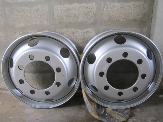 ขายกะทะล้อ 10ล้อ TOPY สภาพใหม่ 11R22.5 ติดรถออกห้าง ขาย 2000