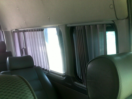 ขายดาวน์รถตู้คอมมูเตอร์ ปี 2006