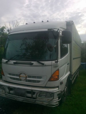 รถฮีีโน่ 6 ล้อ ตู้สแตนเลส 150 แรงม้า ปี 47 สนใจติดต่อ 081 - 6079515 รถฮีีโน่ 6 ล้อ ตู้สแตนเลส 150 แรงม้า ปี 47 สนใจติดต่อ 081 - 6079515