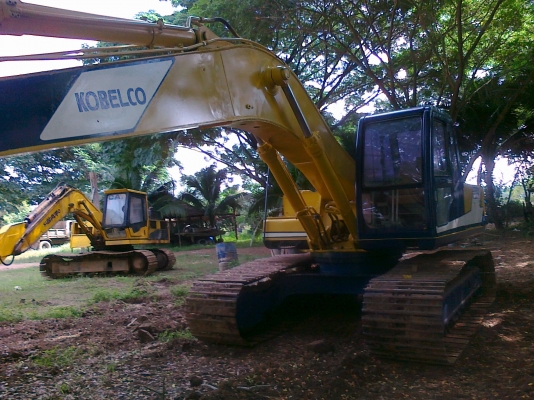 ขายแม็คโค Kobelco มาคร์ที 220