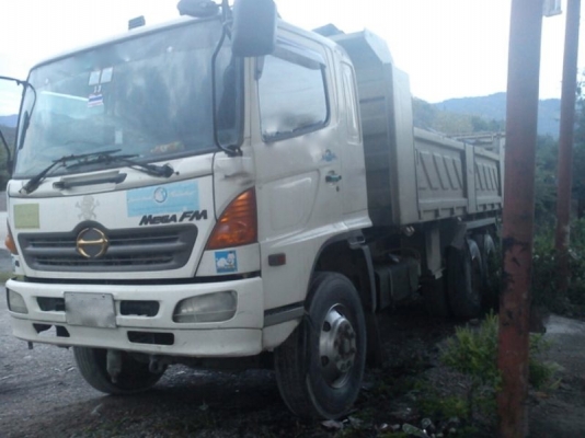 รถฮีโน่ 10 ล้อดั๊ม 320 แรงม้า ปี 47  ( ขาย 5 พ่วง )   สนใจติดต่อ 081 - 6079515