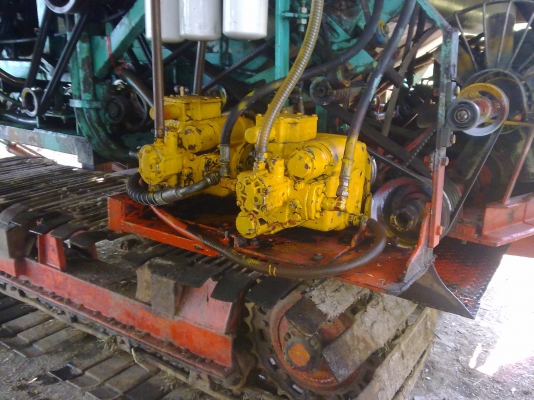 ขายรถเกี่ยวข้าวไทยเจริญแท้สภาพเดิมๆทั้งคัน พร้อมใช้งาน ราคาคุยกันได้