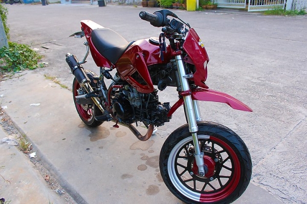 ขายKSR เดิมลาย5 แดงดำ แต่งแนว สตรีท โมตาด อัพรูปใหม่ ขายKSR เดิมลาย5 แดงดำ แต่งแนว สตรีท โมตาด อัพรูปใหม่