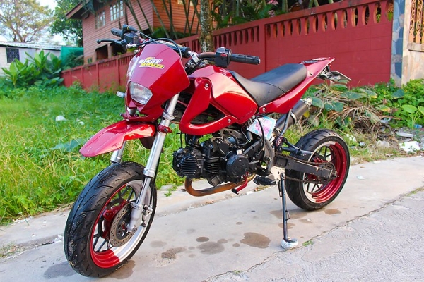 ขายKSR เดิมลาย5 แดงดำ แต่งแนว สตรีท โมตาด อัพรูปใหม่ ขายKSR เดิมลาย5 แดงดำ แต่งแนว สตรีท โมตาด อัพรูปใหม่