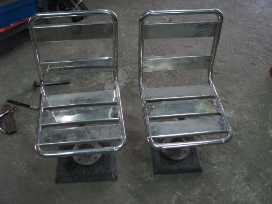 เก้าอี้แสตนเลส 1คู่