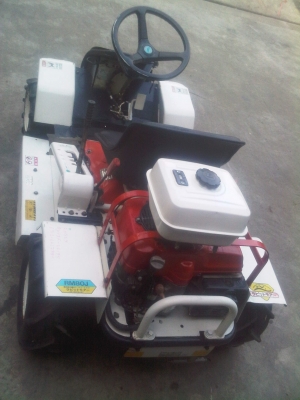 ขายรถตัดหญ้านั่งขับ Honda