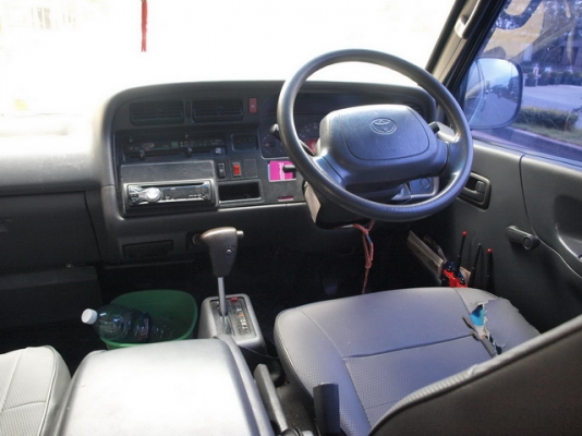 รถตู้ Toyota หัวจรวด หลังคาเตี้ย ปี 2000 วางเครื่อง 1J ติดแก๊ส LPG