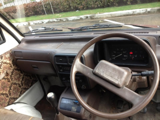 กระป้อนอก 4x4 หัวแตงโม แค๊ป+หลังคาสูง+เบาะปรับเอนได้ ห้องโดยสารกว้าง