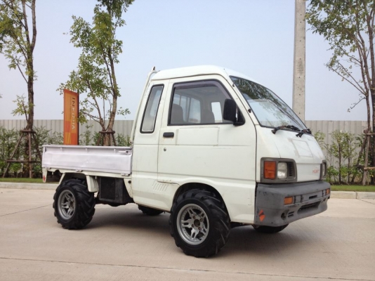 กระป้อนอก 4x4 หัวแตงโม แค๊ป+หลังคาสูง+เบาะปรับเอนได้ ห้องโดยสารกว้าง