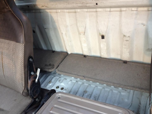 กระป้อนอก 4x4 หัวแตงโม แค๊ป+หลังคาสูง+เบาะปรับเอนได้ ห้องโดยสารกว้าง