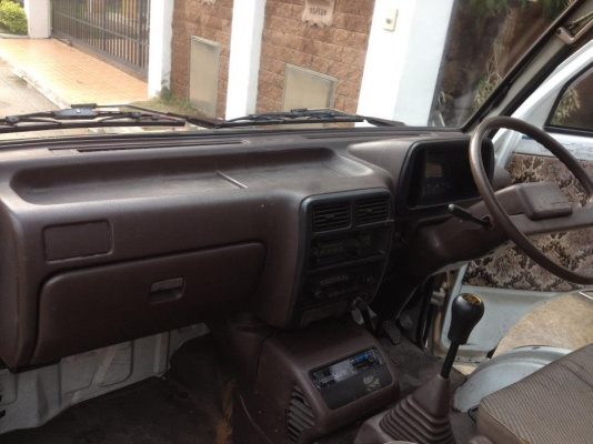 กระป้อนอก 4x4 หัวแตงโม แค๊ป+หลังคาสูง+เบาะปรับเอนได้ ห้องโดยสารกว้าง