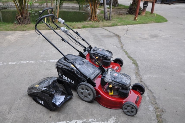 ขายเครื่องตัดหญ้า SANLI ของใหม่ อุปกรณ์ครบสวยถูกกว่าห้าง50\%