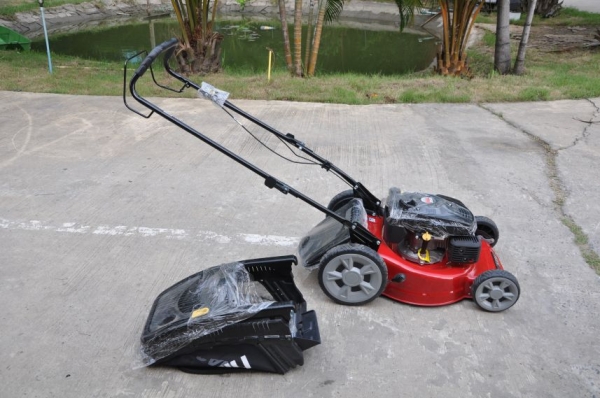 ขายเครื่องตัดหญ้า SANLI ของใหม่ อุปกรณ์ครบสวยถูกกว่าห้าง50\%