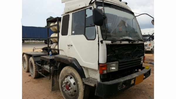 ขาย รถบรรทุก หัวลาก MITSUBISH  FUSO