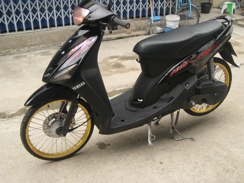 MIO ปี 49 สีดำ ล้อใหม่ทอง รถสวย เครื่องเดิมแน่น