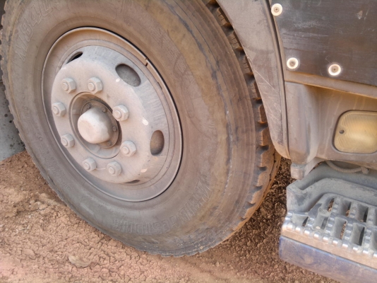 ขายรถพ่วง 22 ล้อ 2 เพลา แม่-ลูก กระบะเหล็กคอกเกษตรไม่ดั้ม ISUZU GIGR 6WA1-360 แรง ปี.52 รถใช้งานอยู่