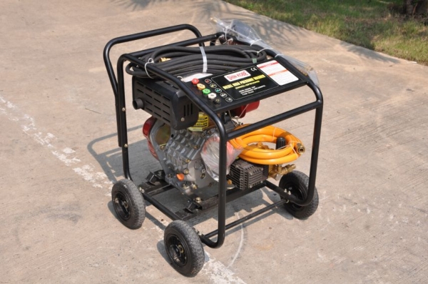 ขายเครื่อง ฉีดน้ำ ติดเครื่องยนต์(ใหม่) **เปิดตู้ติดมา1ตัว** ขายถูกๆ