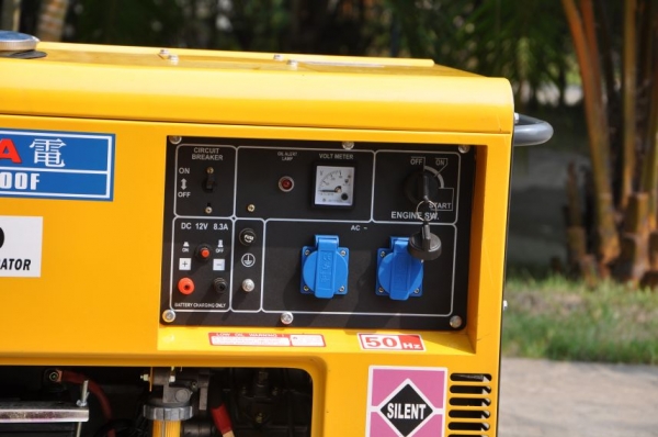 ขายเครื่องปั่นไฟ ASHITA 5KW.ดีเซล สตาร์ทไฟฟ้า ตู้เก็บเสียง สวยเดิมจากนอก