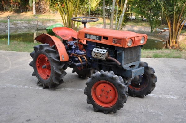 ขายรถไถ KUBOTA B6000เข้าร่องได้ ขับ4ล้อ สวยเดิมจากญี่ปุ่นยังไม่เคยใช้ในไทย ราคาเร้าใจ