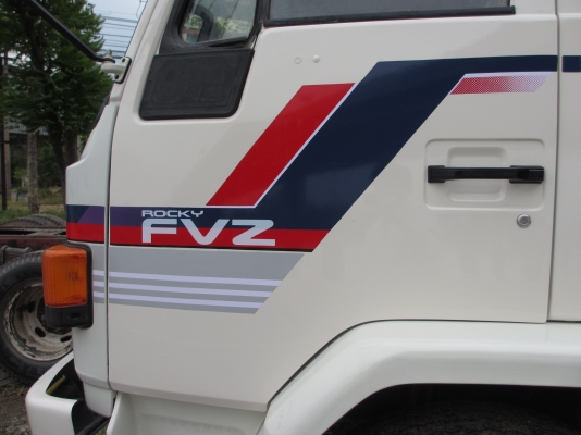 รายละเอียด ROCKY 10ล้อ 2 เพลา 175แรงมีเกียร์ฝาก และ สโลวกลาง 6BG1 รถห้างแท้ ใส่กระบะดั้มได้เลย รายละเอียด ROCKY 10ล้อ 2 เพลา 175แรงมีเกียร์ฝาก และ สโลวกลาง 6BG1 รถห้างแท้ ใส่กระบะดั้มได้เลย