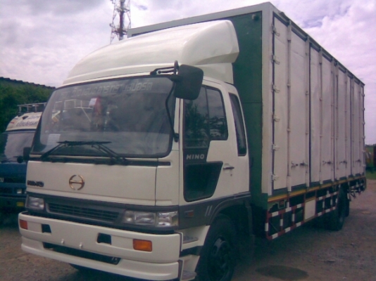 ขายHINO ตู้ประตู10บาน ไม่มีเสากลาง 7.2 เมตร 1,200,000.- ขายHINO ตู้ประตู10บาน ไม่มีเสากลาง 7.2 เมตร 1,200,000.-