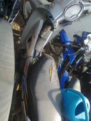 ++-ขายเสื้อฝาcbr กับเครื่องเว็บ100กับ125 แล้วก็ท่อสูตกากๆไว้ใส่เล่นครับผม++++++