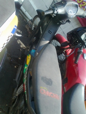 ++-ขายเสื้อฝาcbr กับเครื่องเว็บ100กับ125 แล้วก็ท่อสูตกากๆไว้ใส่เล่นครับผม++++++