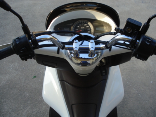 ขาย HONDA PCX I 125 สีขาว รถสภาพเดิมๆ ขาย HONDA PCX I 125 สีขาว รถสภาพเดิมๆ