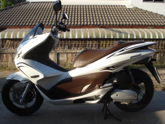 ขาย HONDA PCX I 125 สีขาว รถสภาพเดิมๆ ขาย HONDA PCX I 125 สีขาว รถสภาพเดิมๆ