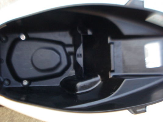 ขาย HONDA PCX I 125 สีขาวมุก รถแต่งสวย