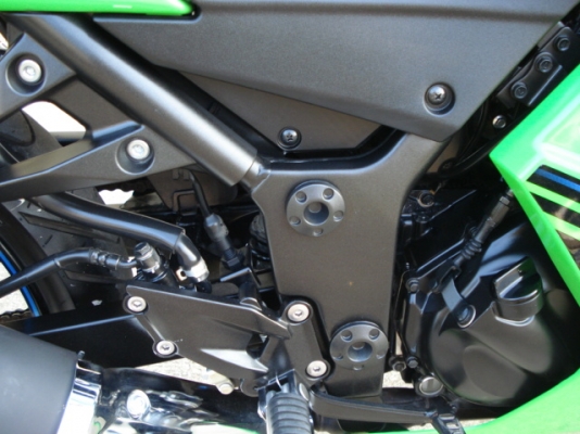ขาย ninja 250 ปี2012 รถ11 เดือน รถเครื่องเดิมๆใหม่มากๆไม่ค่อยได้ใช้