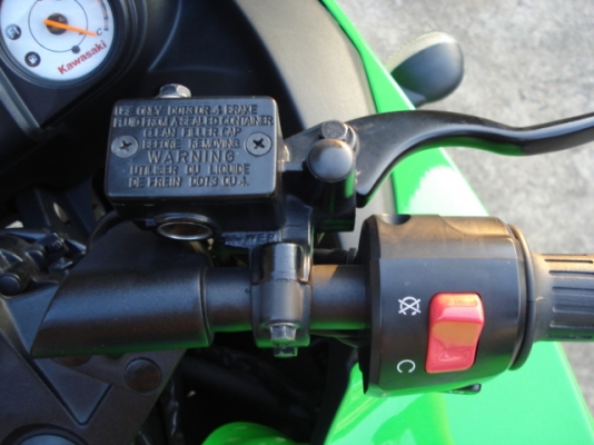 ขาย ninja 250 ปี2012 รถ11 เดือน รถเครื่องเดิมๆใหม่มากๆไม่ค่อยได้ใช้