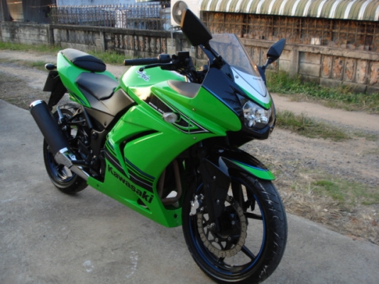 ขาย ninja 250 ปี2012 รถ11 เดือน รถเครื่องเดิมๆใหม่มากๆไม่ค่อยได้ใช้