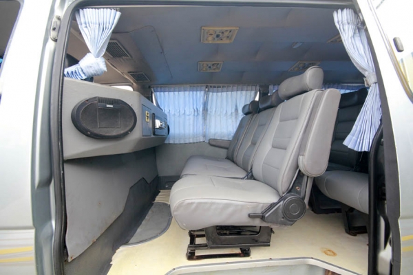 ขายรถตู้หัวจรวดช่วงยาว ปี 93  ไม่ค่อยได้ใช้ สภาพสวยมาก เอกสารพร้อมโอ