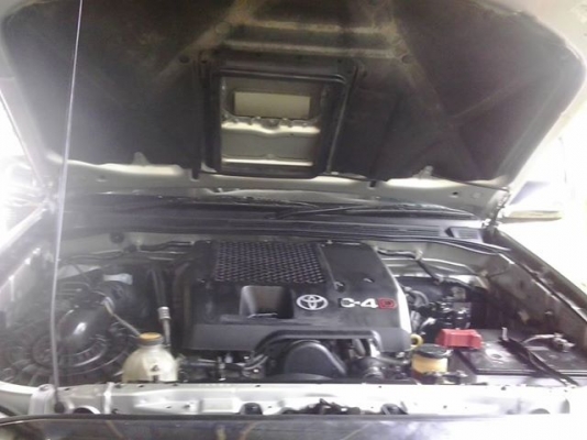 Toyota fortuner ตัว V เครื่อง3000 ดีเซล เกียร์ Auto 4WD สีบรอนซ์ทอง ปี2006