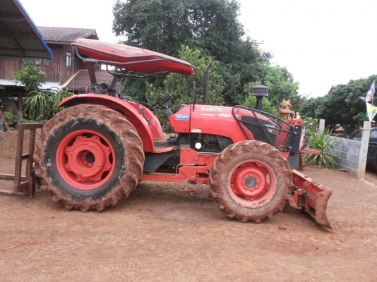 ขาย ***ดาวน์***รถไถใหญ่2เพลา ส้มๆ KUBOTA M9540 95HP เครื่องแห้งแรง ไม่มีเยิ้ม เกียร์ดีไม่หลุดไม่หอน คานหน้าสวย แขนไม่มีปะ ระบบไฟ ระบบไฮฯ ใช้งานปกติ สียังสวย ยางสวย4เส้น พร้อมอุปกรณ์ 2ชิ้น ใบดัน และผานพวน มีผาน 4 กับผาน7 (เลือกผานได้1ชิ้น) พสภาพพร้อมใช้ พร