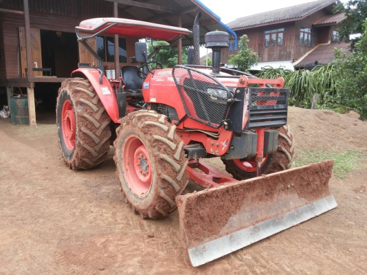 ขาย ***ดาวน์***รถไถใหญ่2เพลา ส้มๆ KUBOTA M9540 95HP เครื่องแห้งแรง ไม่มีเยิ้ม เกียร์ดีไม่หลุดไม่หอน คานหน้าสวย แขนไม่มีปะ ระบบไฟ ระบบไฮฯ ใช้งานปกติ สียังสวย ยางสวย4เส้น พร้อมอุปกรณ์ 2ชิ้น ใบดัน และผานพวน มีผาน 4 กับผาน7 (เลือกผานได้1ชิ้น) พสภาพพร้อมใช้ พร