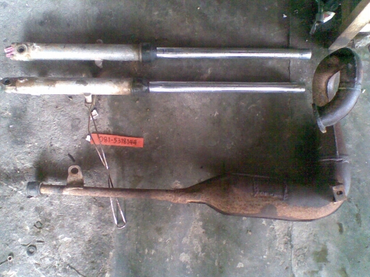 ระเบิด  TS-100N  ครับ (มีทั้งคันเลย สอบถามได้)