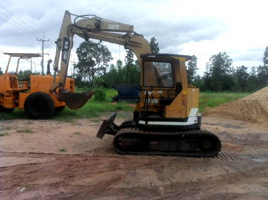 ขายรถแบ็คโฮ HANIX - S&amp;B25-2540071-K4M-1569