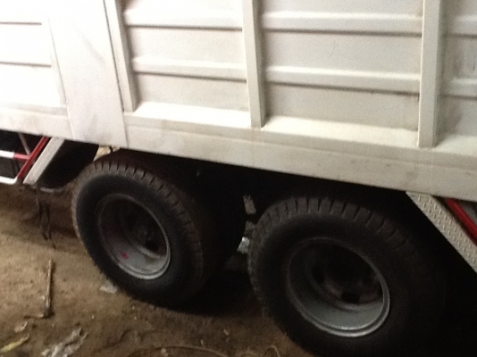 ขายยาง900-20 ยางใหม่ไม่ได้ใช้คับมีสองเส้นราคาเส้นละ4500