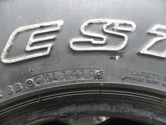 ยาง BRIDGESTONE 30x9.5R15 ปี10 สวยๆ 4 เส้น ราคา 4300 บาท