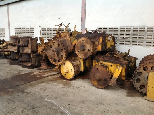 ขายอะหลั่ยเก่า แบคโฮ แทรคเตอร์ เครื่องยนต์ ระบบไฮดรอลิก ชุดเฟืองท้ายพร้อมเพลาขับ ขายอะหลั่ยเก่า แบคโฮ แทรคเตอร์ เครื่องยนต์ ระบบไฮดรอลิก ชุดเฟืองท้ายพร้อมเพลาขับ