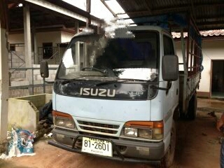 Isuzu NKR110 หัวกาตูนร์ห้างแท้ ยาว 4.3 เมตร พร้อมคอกอย่างงาม