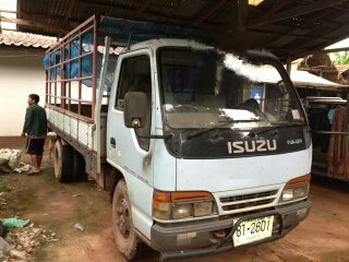 Isuzu NKR110 หัวกาตูนร์ห้างแท้ ยาว 4.3 เมตร พร้อมคอกอย่างงาม